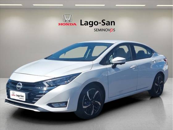 NISSAN VERSA 1.6 16V FLEX EXCLUSIVE XTRONIC NISSAN VERSA 1.6 16V FLEX EXCLUSIVE XTRONIC